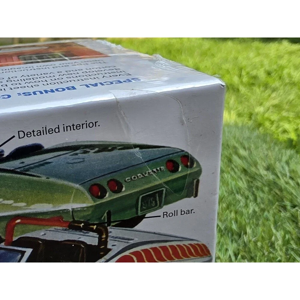 MPC Open Corvette Roadster 1/25 Scale Retro Deluxe Model Kit 3-in-1 New Sealed*